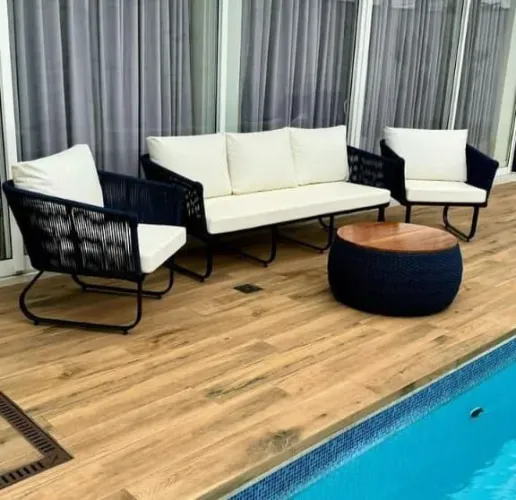 Sofá 3 lugares moderno e elegante na corda náutica ou fibra sintética