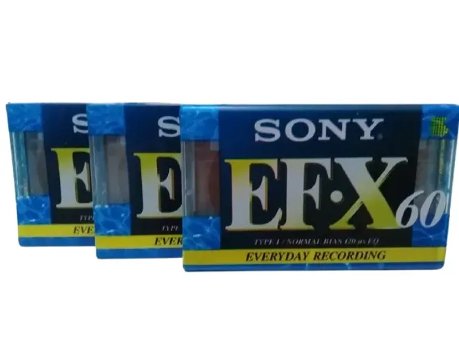 3 fitas K7 Sony.