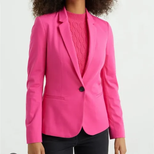 ZARA BLAZER TAM M (até 42) 120,00<br>Altura 60cm<br>Largura 52cm<br>Ombro 43cm<br>Altura manga 61cm