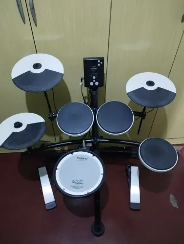 Bateria Eletrônica Roland TD-1K 