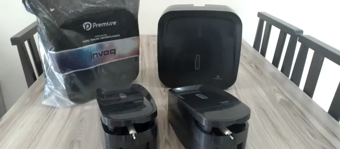 Dispensador de papel toalha e detergente cor preta 