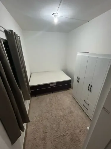 Quarto individual no Corrego Grande ( 1000 R$ )