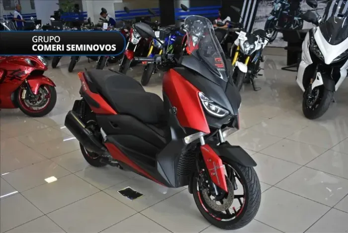 YAMAHA XMAX ABS