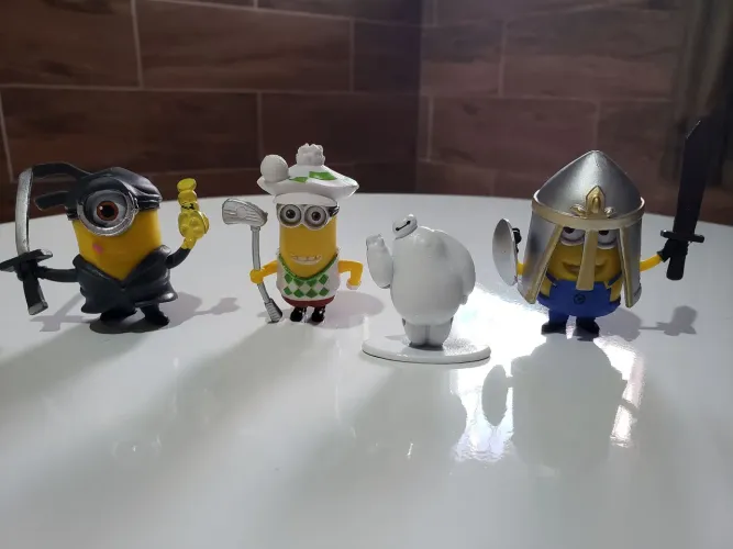 Bonecos Minions para coleção/ Disney- Baymax