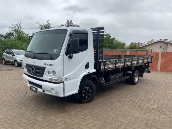 MB Accelo 815 Ano 2018 Único Dono com 132.000 Km Todas Revisões na Concessionária