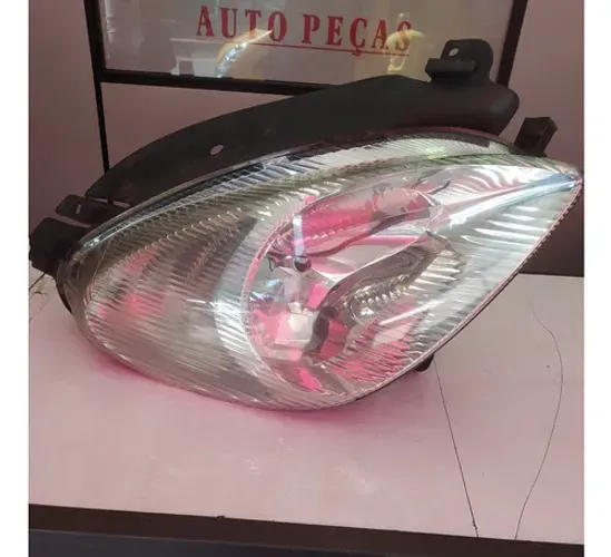 Farol Direito Citroen Picasso Xsara 2001 A 2005