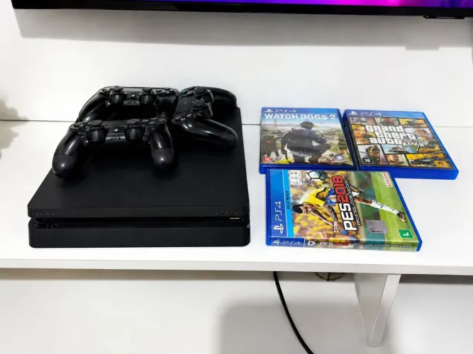 ? PS4 Slim 1TB + 3 Controles + Jogos Físicos e Digitais