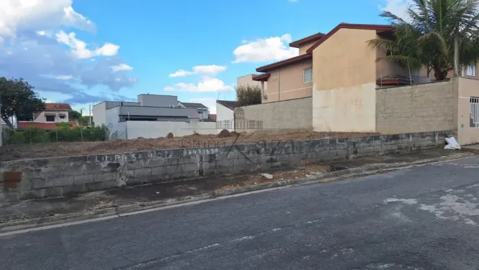 Oportunidade - Terreno - Loteamento Villa Branca - 250m².