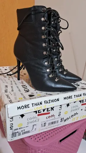 Bota Feminina Parô N°37