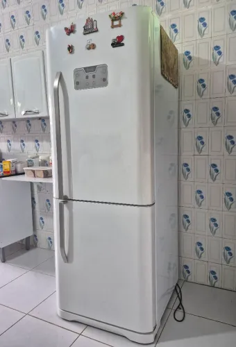 Refrigerador Eletrolux Frost Free Inverter 454L