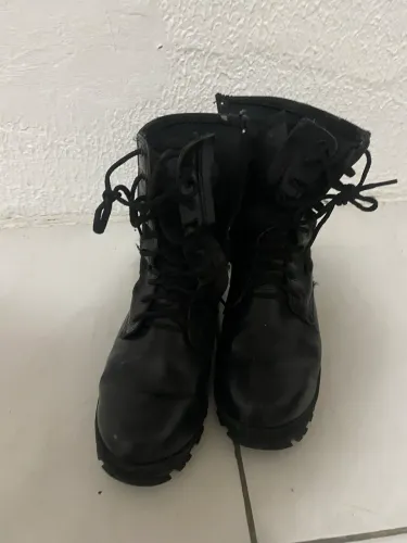 Coturno militar 