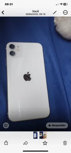 Um celular hipone 11