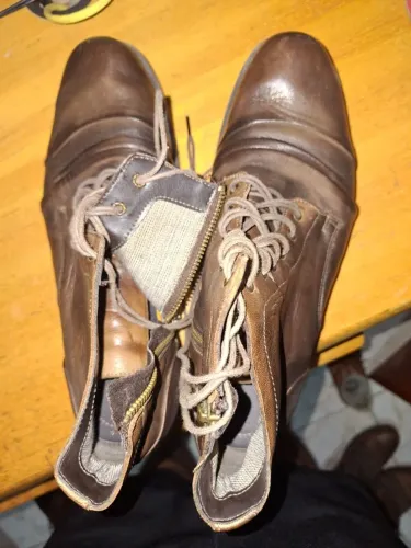 Bota Masculina de Couro Marrom com Zíper Lateral - Tam. 40