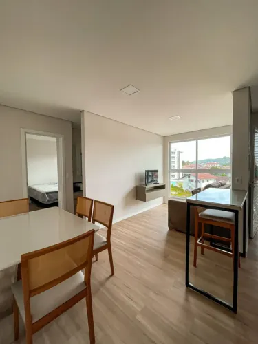 Apartamento totalmente mobiliado e equipado com 1 quarto no Bom Retiro - Joinville - SC