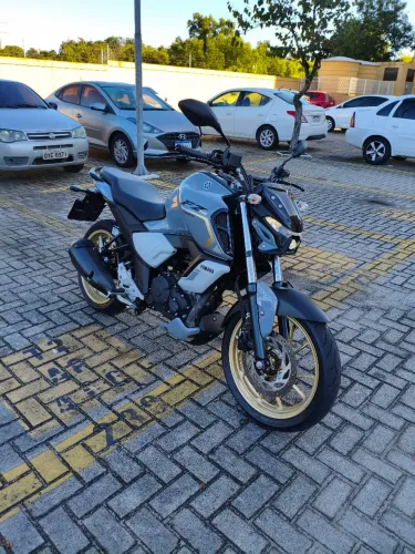 Yamaha FZ15 Connected - 2025