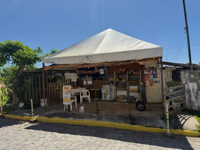 Vendo trailer mercearia completo em frente a condomínio no Jabotiana.