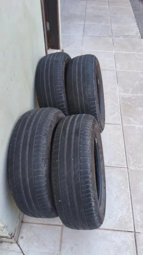 Jogo de Pneus Michelin Primacy 4 185/60 R15