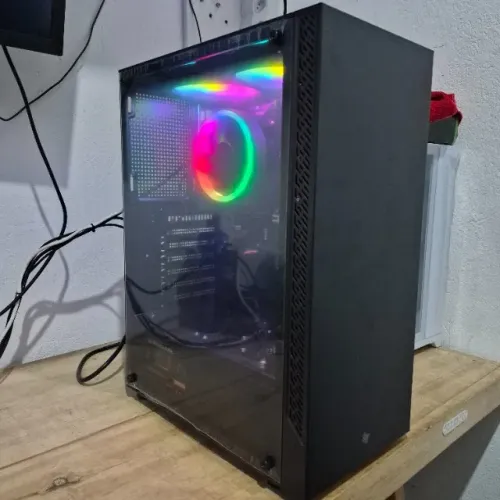 PC RYZEN 3 2200G / SSD SATA 120GB / 8GB DDR4