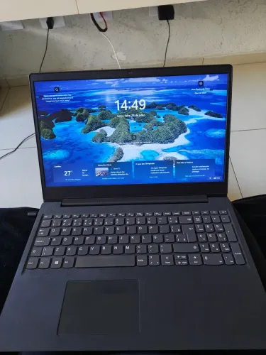 Notebook Lenovo i3 10° 8gb de ram e SSD 240gb. Leia o anúncio e aproveite.