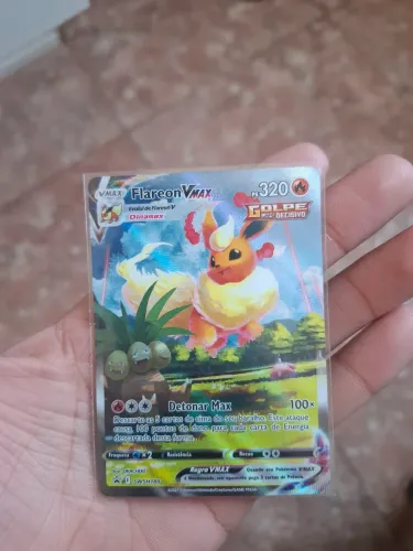 Carta Pokémon Flareon VMax