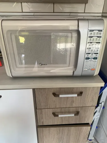 Vendo microondas Midea 32l