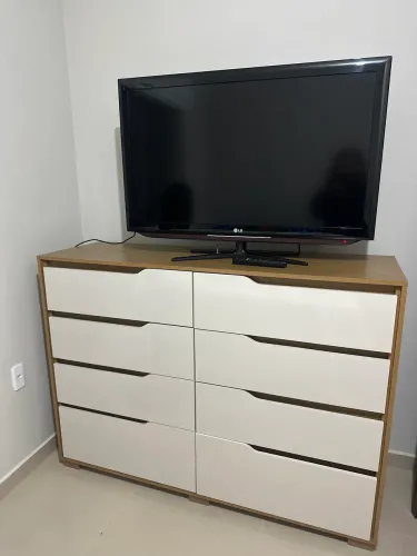 Cômoda 8 gavetas