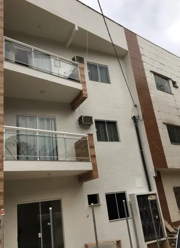 Excelente apartamento na freguesia, ideal para mulheres e melhor idade
