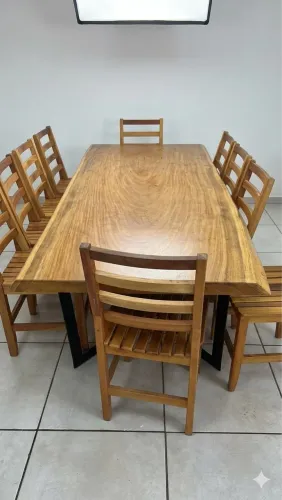 Mesa madeira maciça de 8 lugares