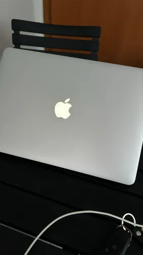 MacBook