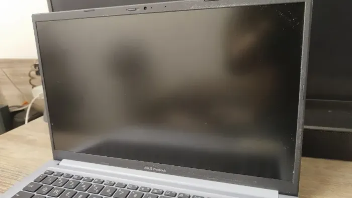 ASUS VivoBook 15" | Intel Core i3 12ª Geração | 12GB Memória | SSD 256GB