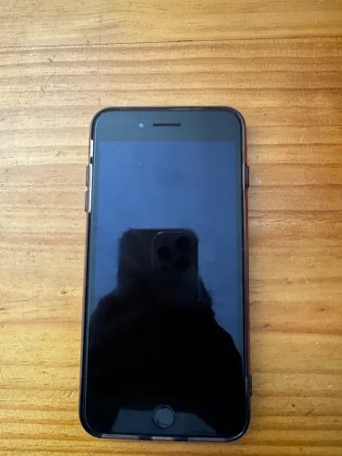 iPhone 8 Plus 64 GB 