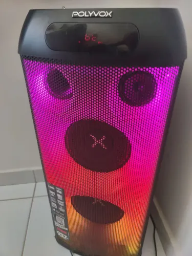 Vendo ou troco caixa de som polívox top meu ZAP *76