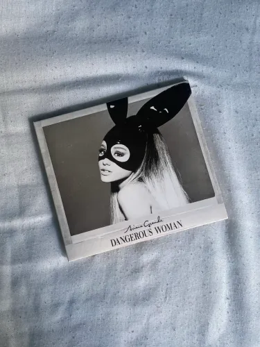 CD - Dangerous Woman Ariana Grande