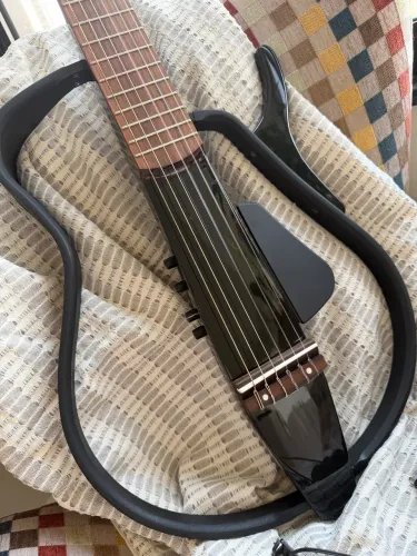 Yamaha Silent - semi novo