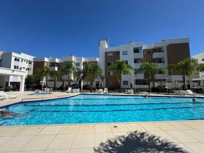 APARTAMENTO EM CONDOMÍNIO CLUBE EM CANASVIEIRAS