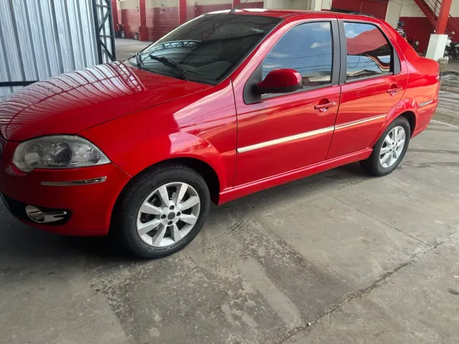 Fiat Siena Essence 1.6 Flex 16V 4P 2012
