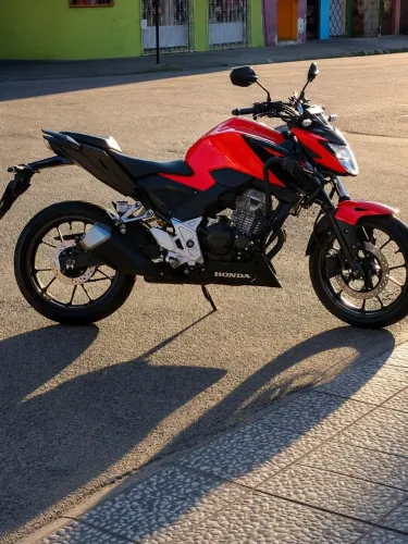 Honda CB 300F 2023, ABS; 10 mil km, super conservada