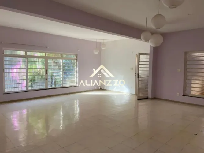 Casa Comercial disponível para locação e venda no bairro Jardim Macedo, Ribeirão Preto