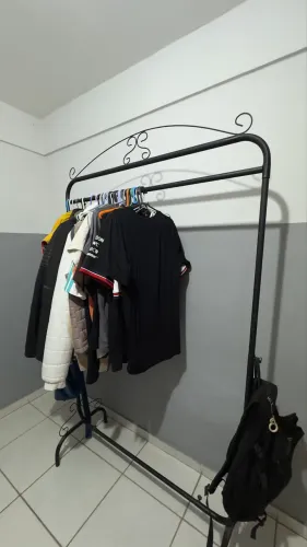 Arara de Roupas