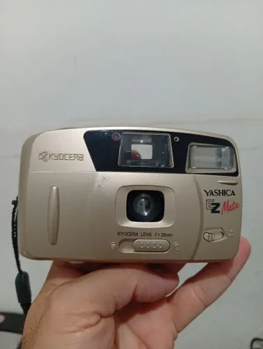 Câmera Analógica Yashica EZ Mate 28mm - funcionando perfeitamente