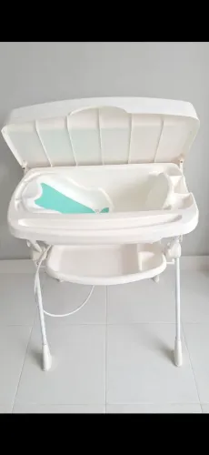 Banheira infantil com trocador