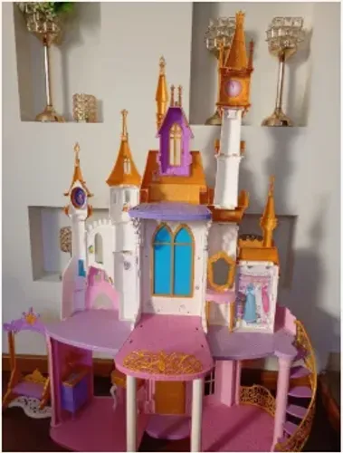 Castelo de princesas, casa da barbie e casa da polly