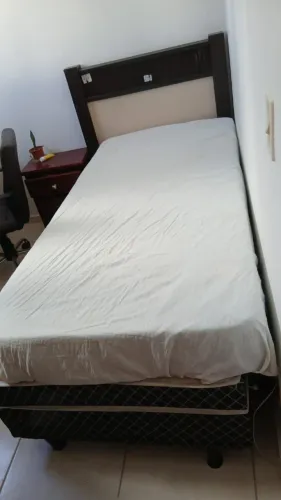 Cama box de solteiro com colchão