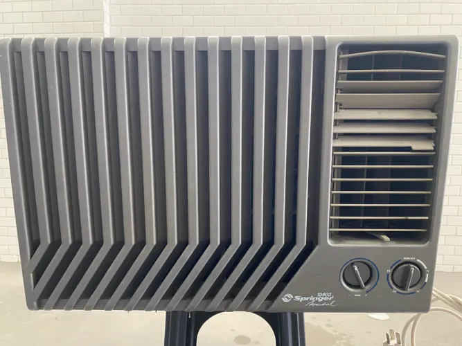 Ar condicionado de janela Springer 10.500btus