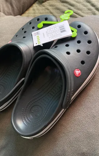 Sandália crocks original no plástico pontuação 40/41