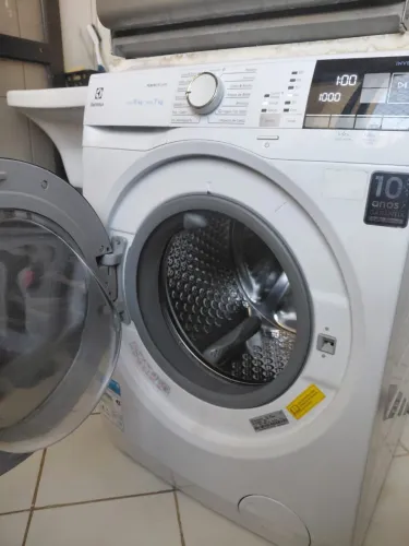 Lava e seca Electrolux LSE09 9 kg - para conserto ou retirada de peças