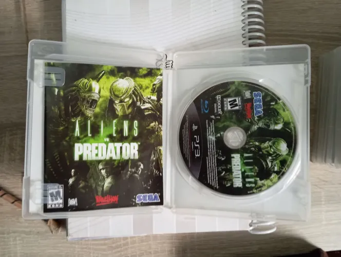 Jogo Aliens vs predador -PS3