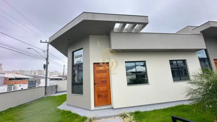 Residencial  Casa - Venda - 159,57 (M²) de Área Total - 65,90 (M²) de Área Privativa - R$: