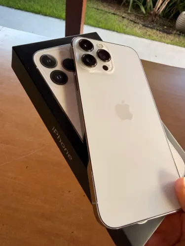 Iphone 13 Pro Max 128GB c/ caixa e carregador