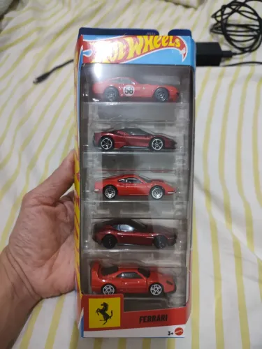 Kit 5 carrinhos Hotwheels 